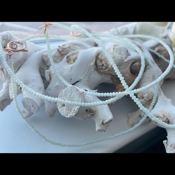 Seafoam Glass Bead Choker - Picture 3 of 5